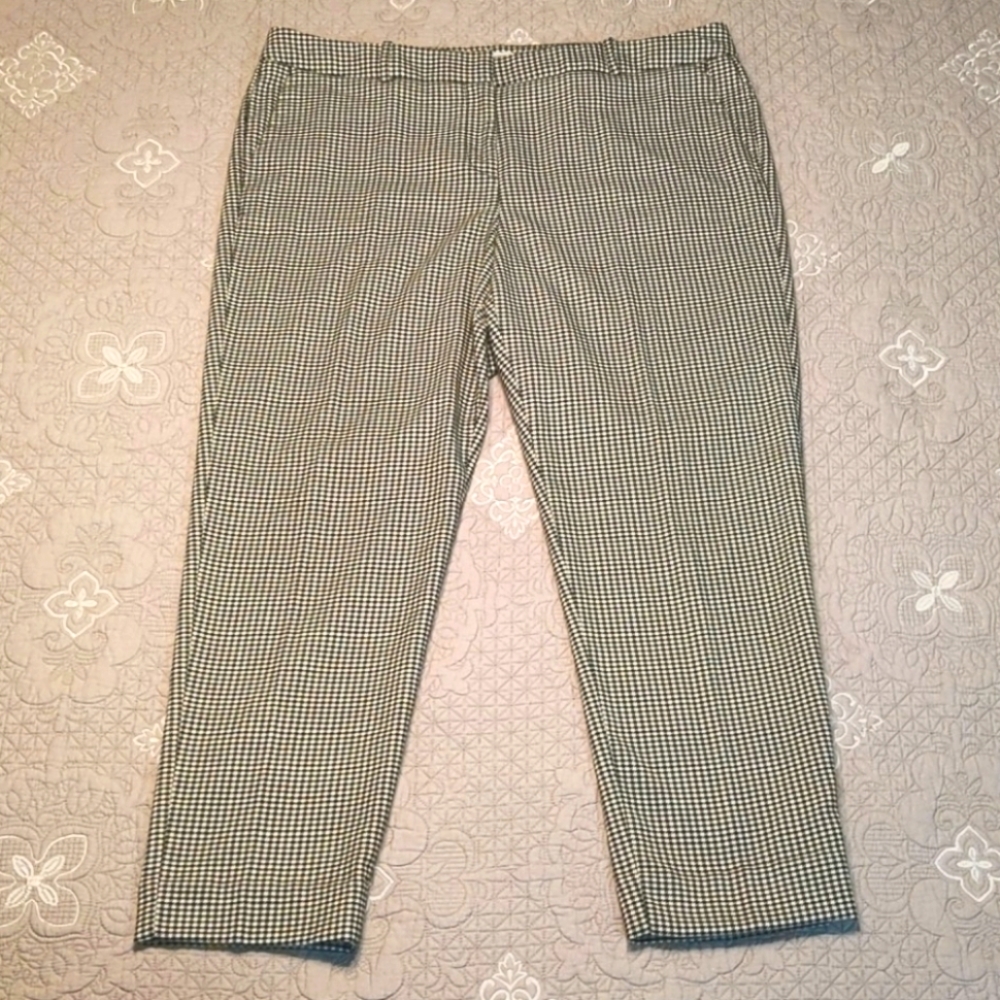 Liz Claiborne Houndstooth Cropped Trousers